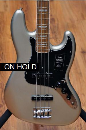 Fender Vintera 70s Jazz Bass Inca Silver Fender Vintera 70s Jazz Bass Inca Silver